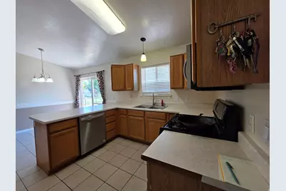 385 S 650 E, Hyrum, UT 84319 - Photo 12