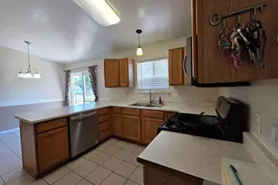 385 S 650 E, Hyrum, UT 84319 - Photo 12