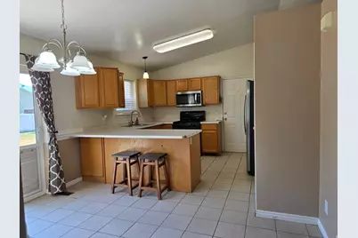 385 S 650 E, Hyrum, UT 84319 - Photo 10