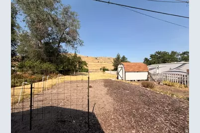 3048 S 9150 W, Magna, UT 84044 - Photo 16