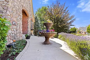1559 E Wasatch Dr S, Ogden, UT 84403 - Photo 6