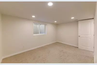 4658 S Box Elder St, Murray, UT 84107 - Photo 12