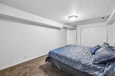 8022 S Peregrine Pl, Sandy, UT 84094 - Photo 30