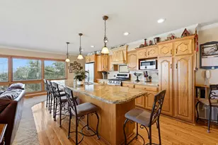 2327 E Cavalier Dr S, Cottonwood Heights, UT 84121 - Photo 12