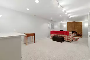 2327 E Cavalier Dr S, Cottonwood Heights, UT 84121 - Photo 32