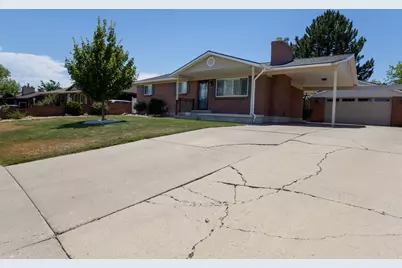 2079 W Arthur Dr S, West Jordan, UT 84084 - Photo 2