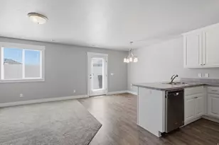 245 W 1950 N, Harrisville, UT 84414 - Photo 4