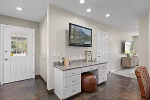 2370 E Quail Run Cir, Sandy, UT 84093 - Photo 10