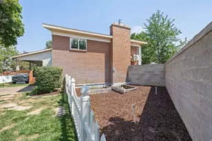 2370 E Quail Run Cir, Sandy, UT 84093 - Photo 44