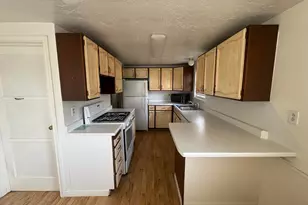 290 N 400 E, Price, UT 84501 - Photo 2