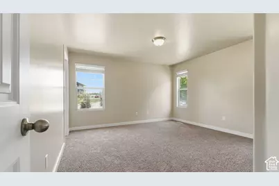 1649 N Hollyhock Cir W, Farmington, UT 84025 - Photo 20