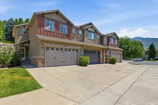 1649 N Hollyhock Cir W, Farmington, UT 84025 - Photo 2