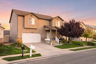 2309 E Hitching Post Dr, Eagle Mountain, UT 84005 - Photo 2