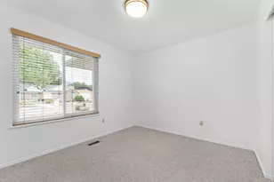 9608 S Royalty Ln W, South Jordan, UT 84095 - Photo 14