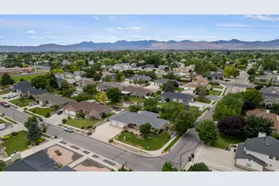 9608 S Royalty Ln W, South Jordan, UT 84095 - Photo 44