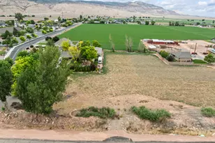 545 E 700 N, Richfield, UT 84701 - Photo 1