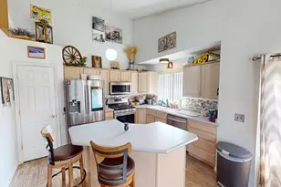 13646 S Premier Ln W, Herriman, UT 84096 - Photo 2