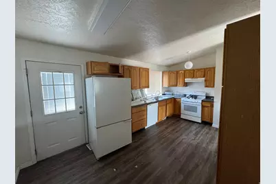 6119 Park Wood Dr, Salt Lake City, UT 84118 - Photo 4