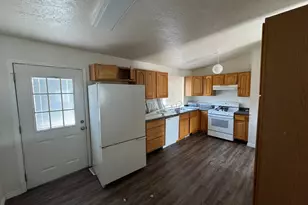 6119 Park Wood Dr, Salt Lake City, UT 84118 - Photo 4