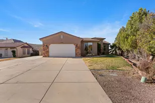 2274 S Mountain View, Saint George, UT 84790 - Photo 2