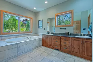 726 N Donner Hill Cir E, Salt Lake City, UT 84108 - Photo 30