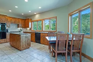 726 N Donner Hill Cir E, Salt Lake City, UT 84108 - Photo 22