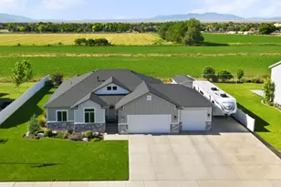 3051 W 725 N, Layton, UT 84041 - Photo 1