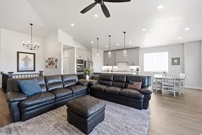 3051 W 725 N, Layton, UT 84041 - Photo 12