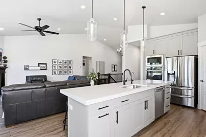 3051 W 725 N, Layton, UT 84041 - Photo 14