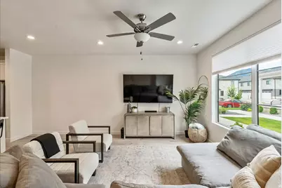 1104 S 200 E, Spanish Fork, UT 84660 - Photo 4