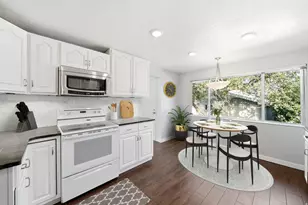 6764 S 2445 E, Cottonwood Heights, UT 84121 - Photo 12