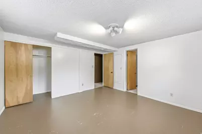 6764 S 2445 E, Cottonwood Heights, UT 84121 - Photo 28