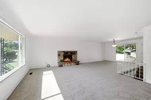 6764 S 2445 E, Cottonwood Heights, UT 84121 - Photo 6