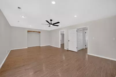 9871 S 4000 W, South Jordan, UT 84095 - Photo 8