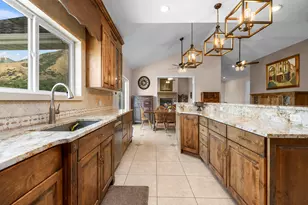 1317 E South Pond Circle, Mapleton, UT 84664 - Photo 10
