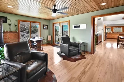 3995 S Desert Grave Rd, Torrey, UT 84775 - Photo 24