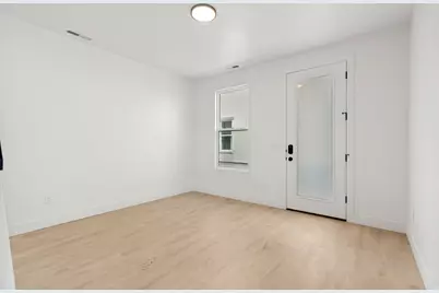 11027 S Freestone Rd W #124, South Jordan, UT 84009 - Photo 4