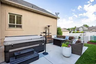 617 E Kirstys Ln, Salt Lake City, UT 84107 - Photo 8