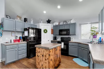 5015 W Rock Ridge Ln, West Jordan, UT 84081 - Photo 10