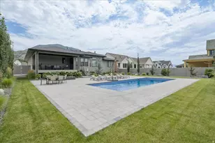 648 W Hidden Farm Dr, Farmington, UT 84025 - Photo 4