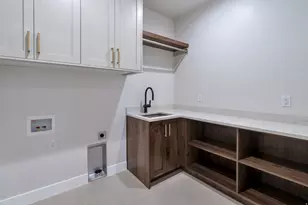 648 W Hidden Farm Dr, Farmington, UT 84025 - Photo 12