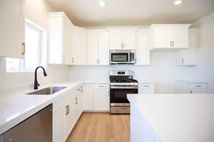 580 W 1775 N, Harrisville, UT 84404 - Photo 2