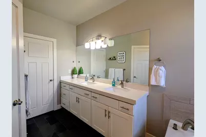 28 E Yellow Cliff Dr S, Draper, UT 84020 - Photo 18