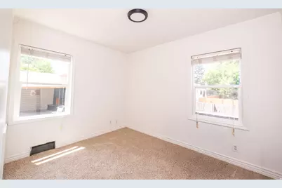 5 W Miller St S, Murray, UT 84107 - Photo 18