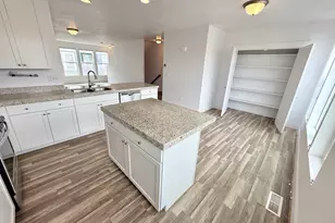 1818 W Torlundy Dr, Riverton, UT 84065 - Photo 4