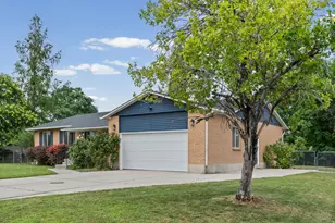 341 E Heather Ridge Circle, Sandy, UT 84070 - Photo 6