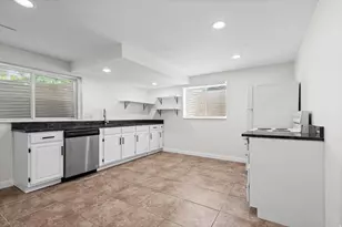 341 E Heather Ridge Circle, Sandy, UT 84070 - Photo 22