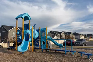4604 W Wilson Peak Ln, Herriman, UT 84096 - Photo 2
