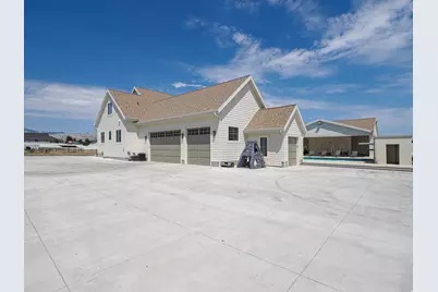 3847 S Newfarm Way W #2, Bluffdale, UT 84065 - Photo 4