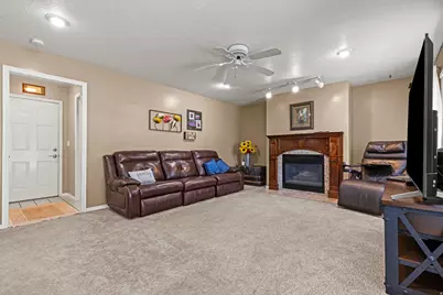 2788 W 4400 S, Roy, UT 84067 - Photo 16